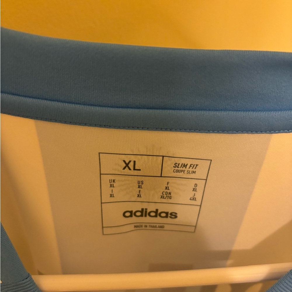 Adidas Messi jersey - Picture 3 of 8